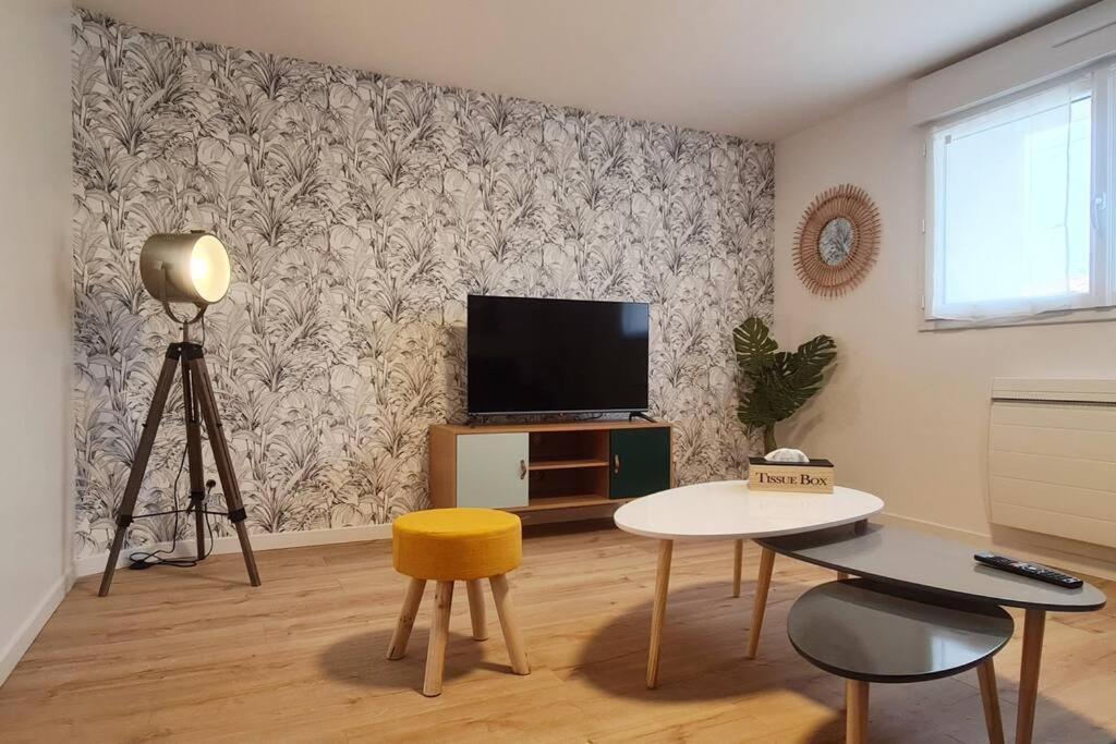 L'Echappee Belle Apartment Bessines Bagian luar foto